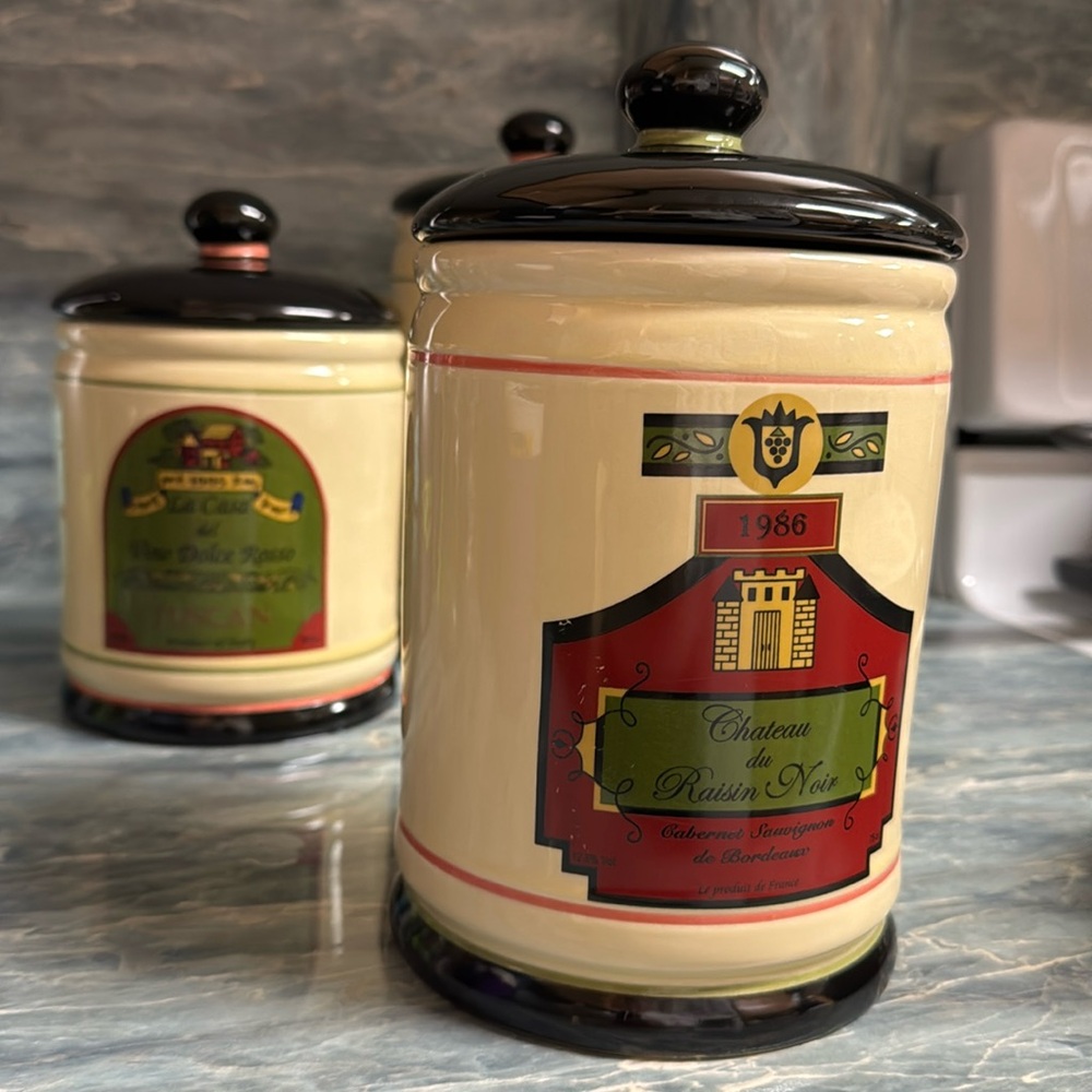 Oggi Corporation - Canister set with lids